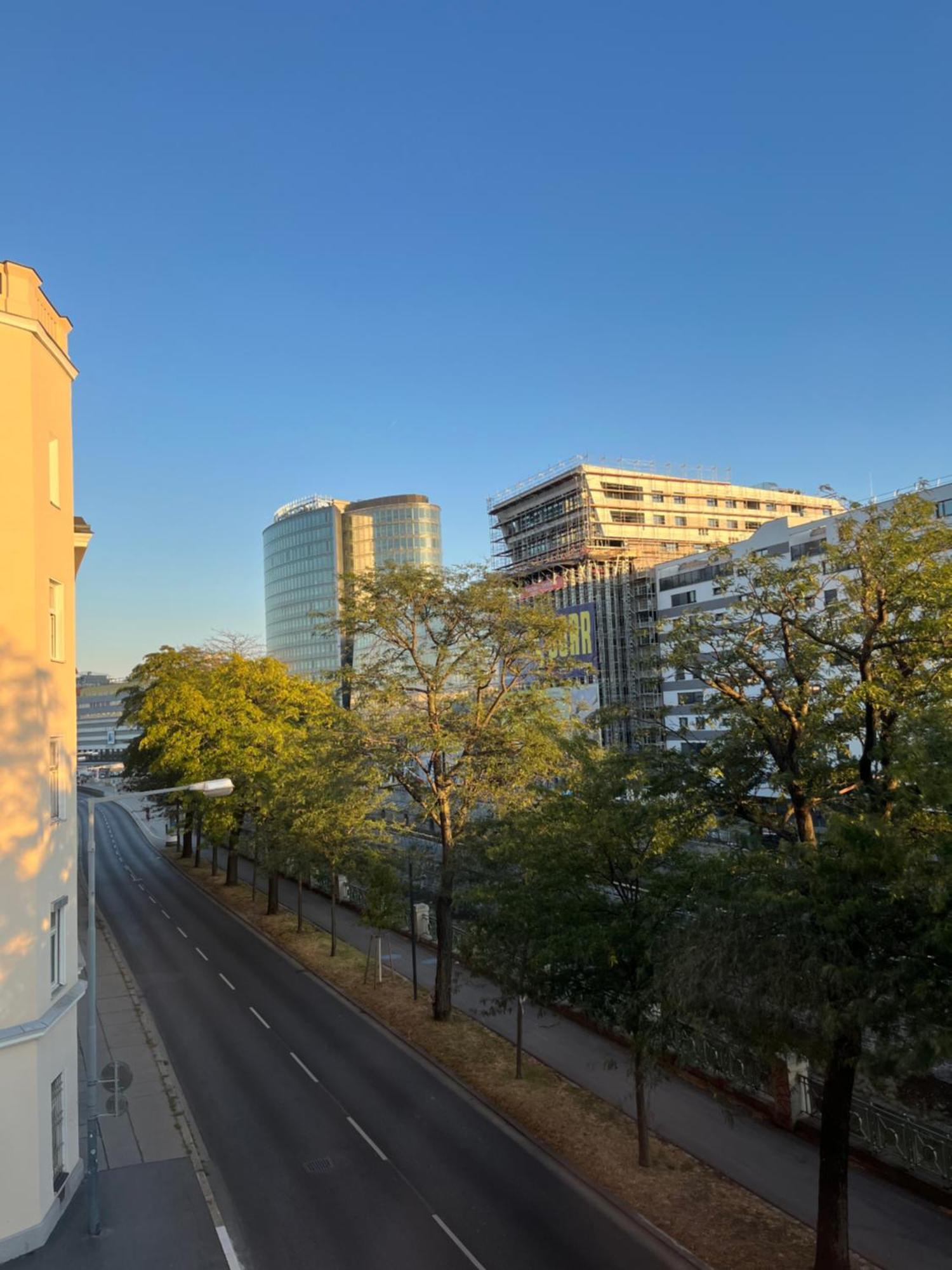 Apartment Schoenbrunn Near Metro Wien